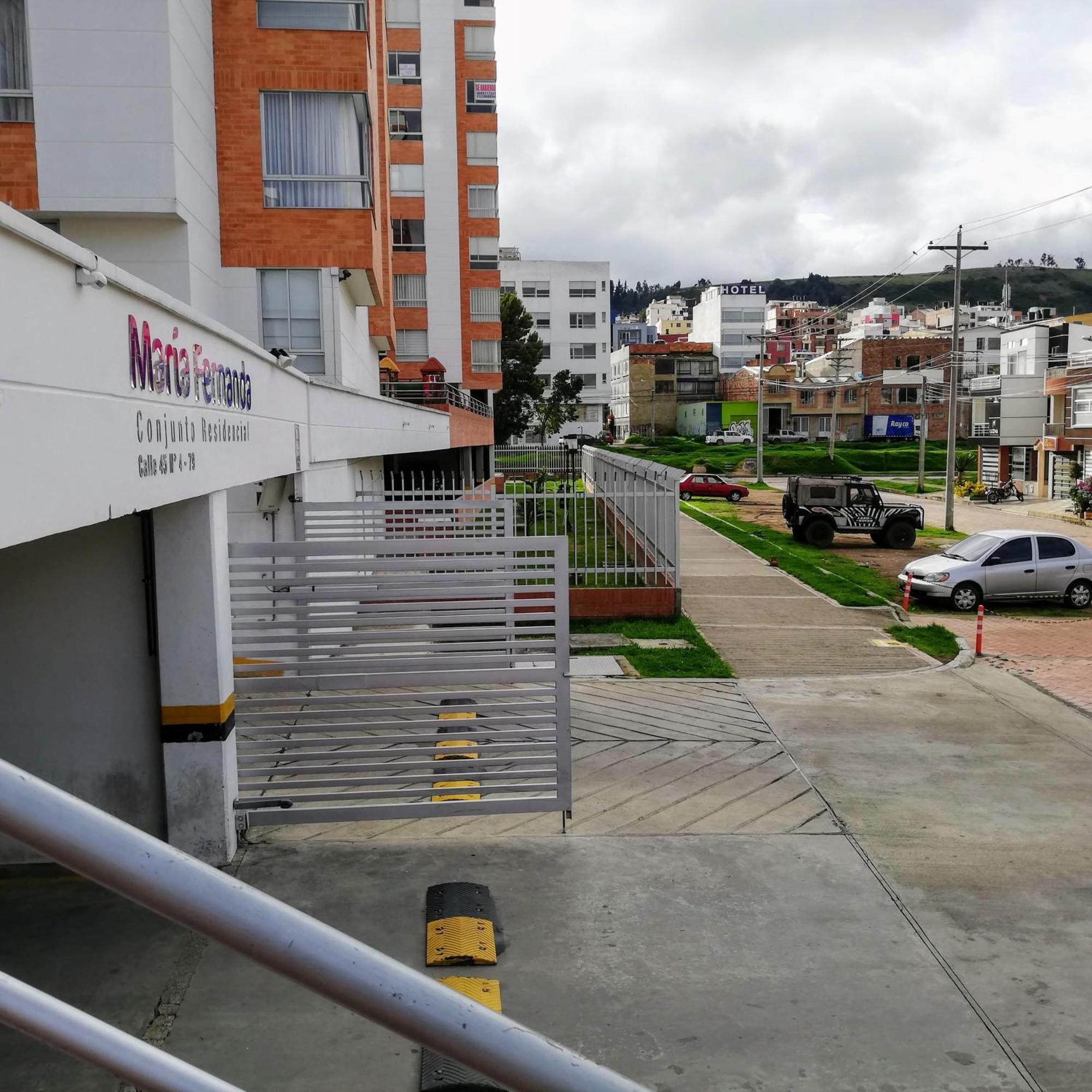 Habitacion Con Bano Privado Tunja Exterior foto